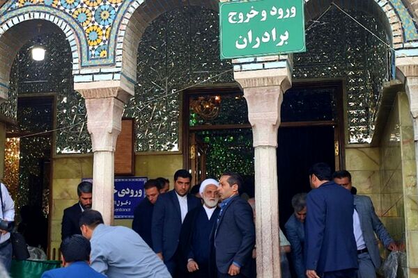 حضور مسئولان کشوری و استانی در کنار آحاد مردم شهیدپرور ناحیه 2 شهرری پای صندوق‌های رای 