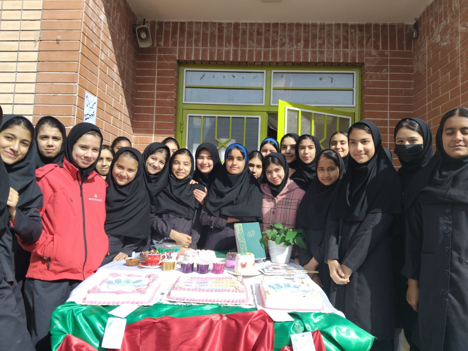 جشن آموزشی فعل‌های ماضی و مضارع در آموزشگاه نماز