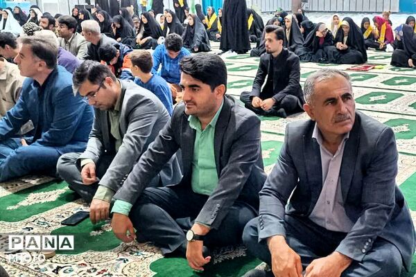 حضور پرشور فرهنگیان و دانش آموزان پیشتاز در نماز جمعه‌‌ بخش دیشموک