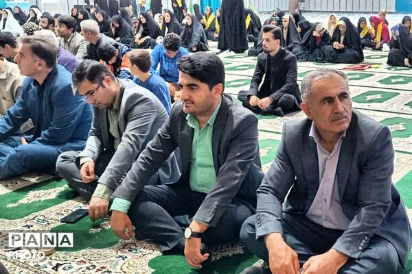 حضور پرشور فرهنگیان و دانش آموزان پیشتاز در نماز جمعه‌‌ بخش دیشموک