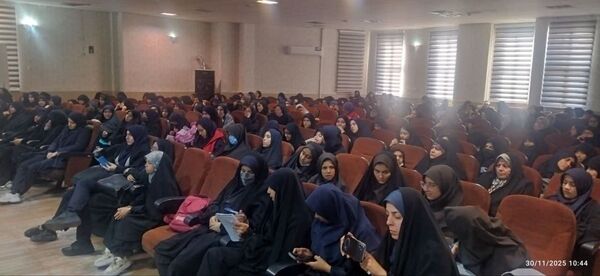  کارگاه توجیهی مسابقات قرآن، عترت و نماز ویژه برترین های دختر مدارس ناحیه 4
