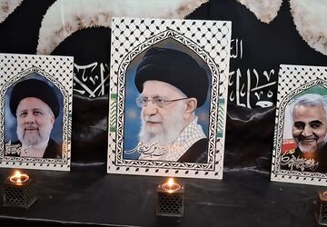 مراسم یادبود شهدای خانواده امام و رهبر معظم انقلاب در نظرآباد 