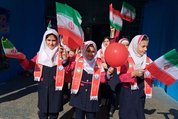 برپایی نمایشگاه‌های دانش آموزی دهه فجر در رباط‌کریم