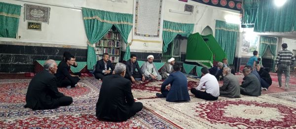 نشست مسئولان و هیات امنای مسجد صاحب الزمان (عج) روستای گزکوه 