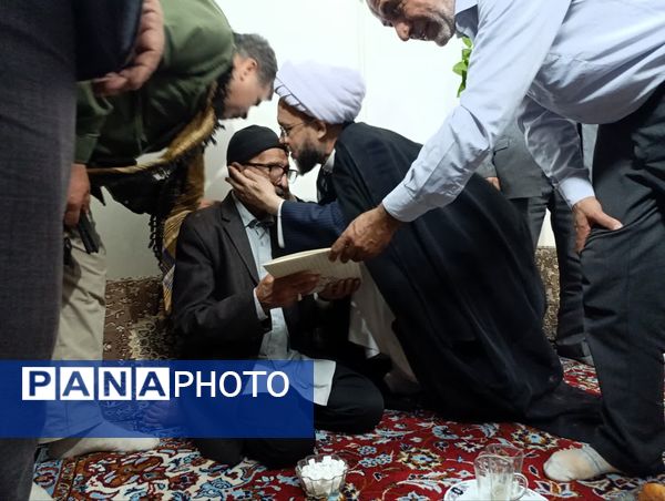 دیدار با خانواده شهدا در خلیل آباد