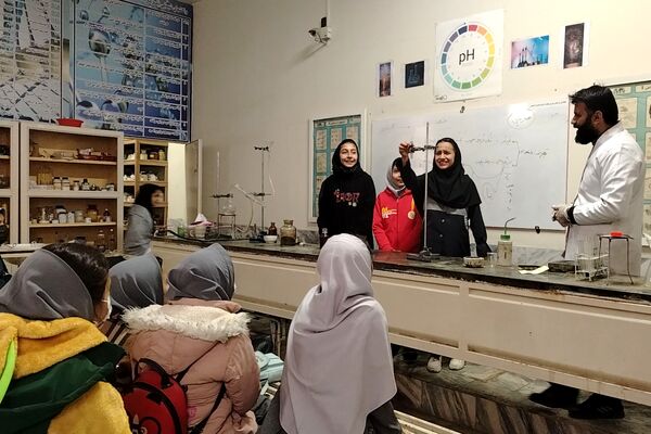 اردوی علمی آموزشی دانش‌آموزان شهر بار در پژوهش‌سرای مهندس زنده یاد مسیح آبادی 