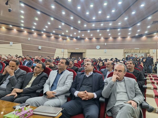 آیین تکریم و معارفه مدیر آموزش و پرورش ناحیه۴ استان اصفهان