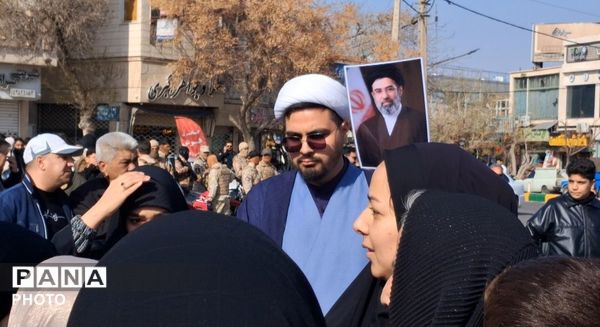 تربت جامی ها در بیعت با رهبر جدید انقلاب سنگ‌تمام گذاشتند