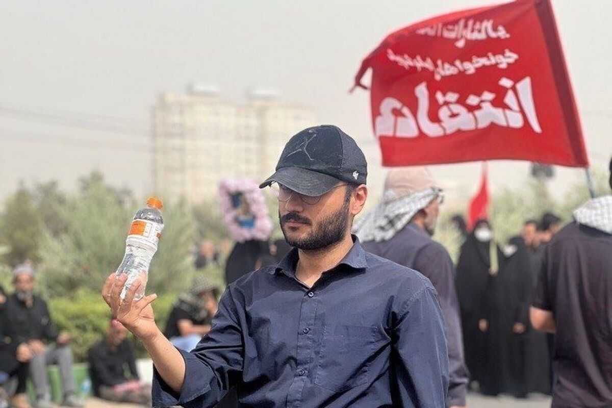 تشییع پیکر رهبر شهید در قم و جمکران