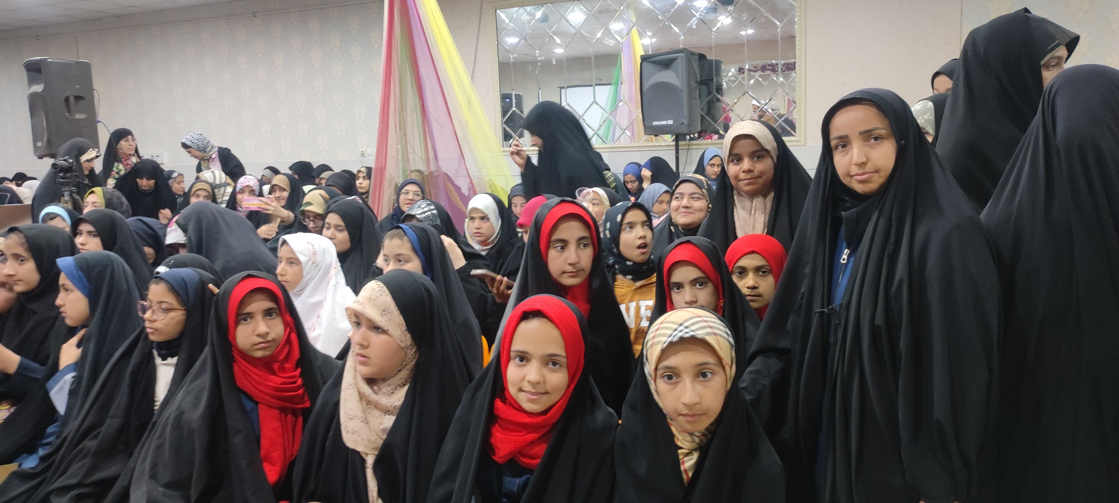 حضور دانش‌آموزان مدرسه خاقانی در جشن دختران آفتاب شیروان
