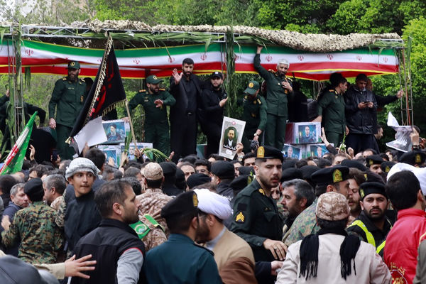 تشییع پیکر شهدای خدمت در تبریز