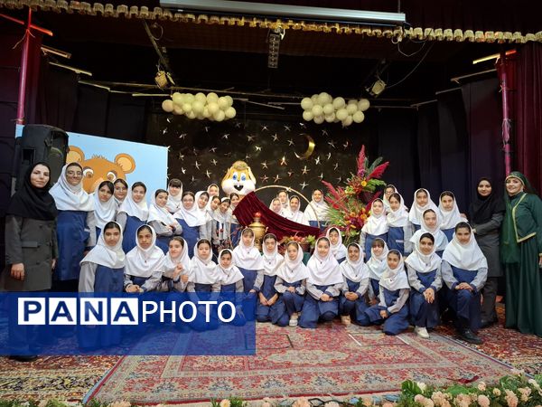 جشن یلدا ۱۴۰۴ در مدرسه ۱۷ شهریور شهرستان بجنورد 
