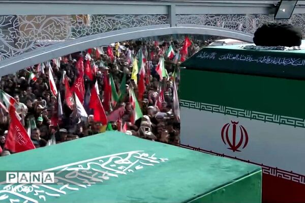 اشک‌ها و بغض‌های میلیونی در مسیر تشییع پیکر مطهر رهبر شهید