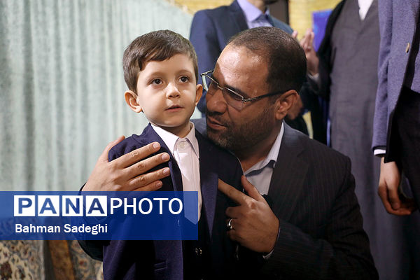 محفل انس با قرآن دانش آموزان و فرهنگیان برگزیده و نخبه قرآنی با حضور وزیر آموزش و پرورش