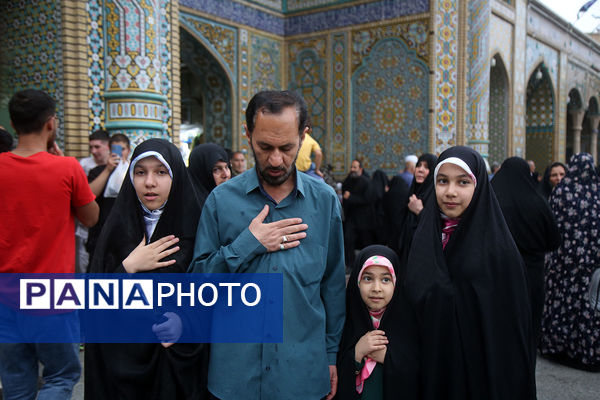 تشرف دختران به زیارت حرم مطهر حضرت معصومه(س)