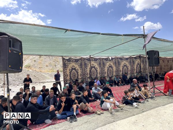 مراسم نمادین تعزیه خوانی اباعبدالله الحسین در شهر بار