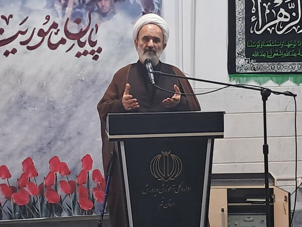 مراسم بزرگداشت شهدای خدمت در آموزش و پرورش قم