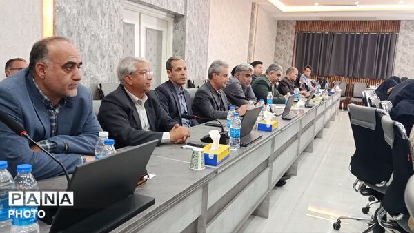 نشست خبری خبرنگاران و اصحاب رسانه با مدیرکل آموزش و پرورش استان خراسان رضوی