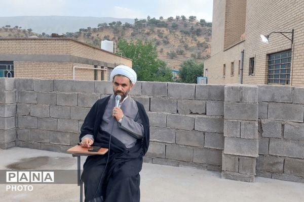 زمزمه وصال عرفه در گلزار شهدای قلعه رئیسی