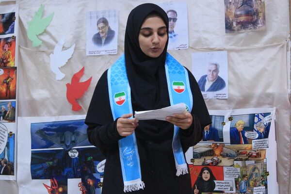 افتتاحیه «مدرسه انقلاب» در مدرسه تقوی‌پیشگان بهارستان‌دو
