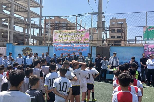 مسابقات مینی فوتبال دانش‌آموزان دوره اول ودوم ابتدایی در بهارستان‌۲