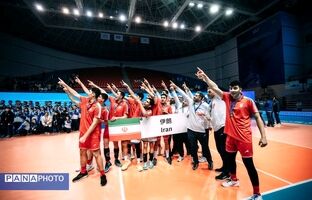 کسب مقام «قهرمانی»، نتیجه سخت‌کوشی، ایمان و همت والای دانش‌آموزان است