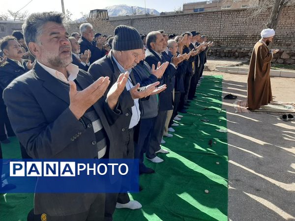 حضور با شکوه مردم شهر نسر و رباطسنگ در نماز عید سعید فطر 