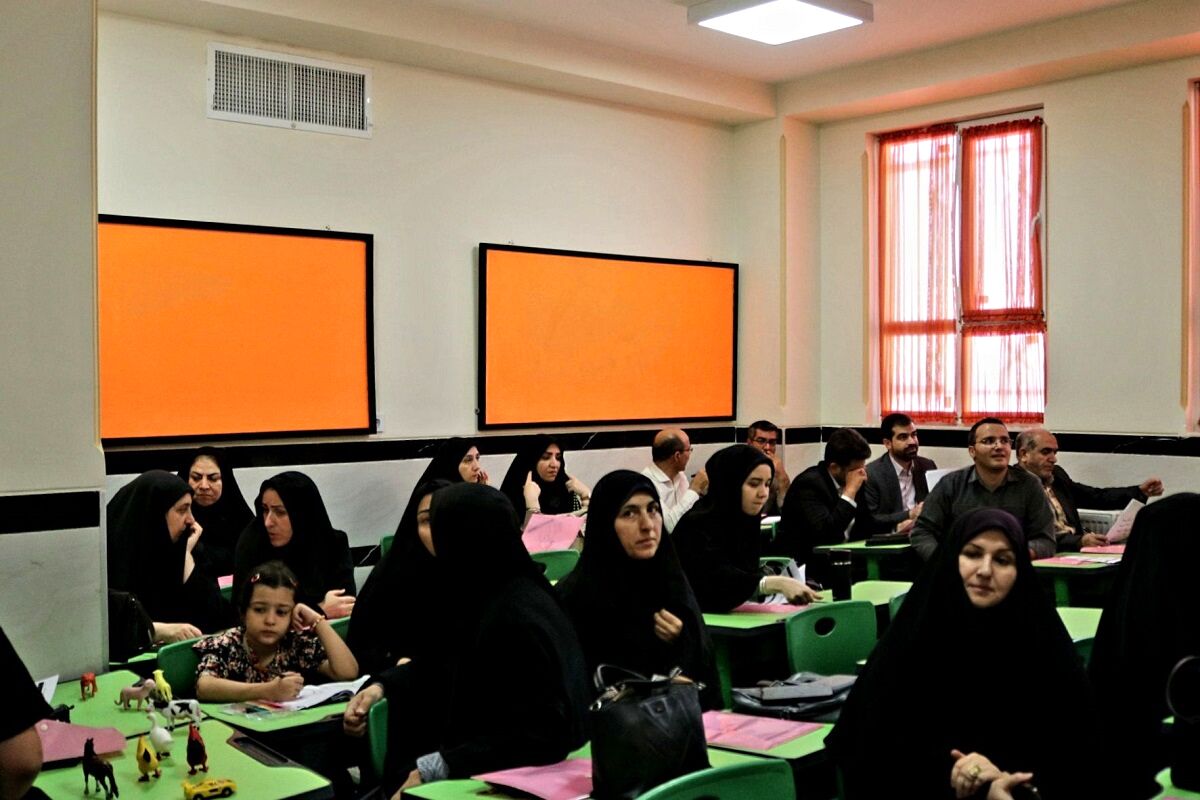 آغاز مرحله استانی دوره توانمندسازی معلمان و مربیان مقطع ابتدایی در قم