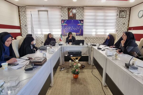 کارگاه "تبیین حقوق بانوان فرهنگی و دختران دانش‌آموز " منطقه کهریزک