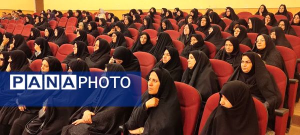 تجلیل از معلمان و معلمان پیشکسوت در بافق