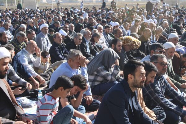 نماز باران در مدرسه نسل آفتاب