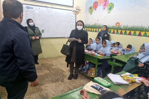 بازدید از وضعیت بهداشت و پایگاه‌های تغذیه سالم مدارس پاکدشت 