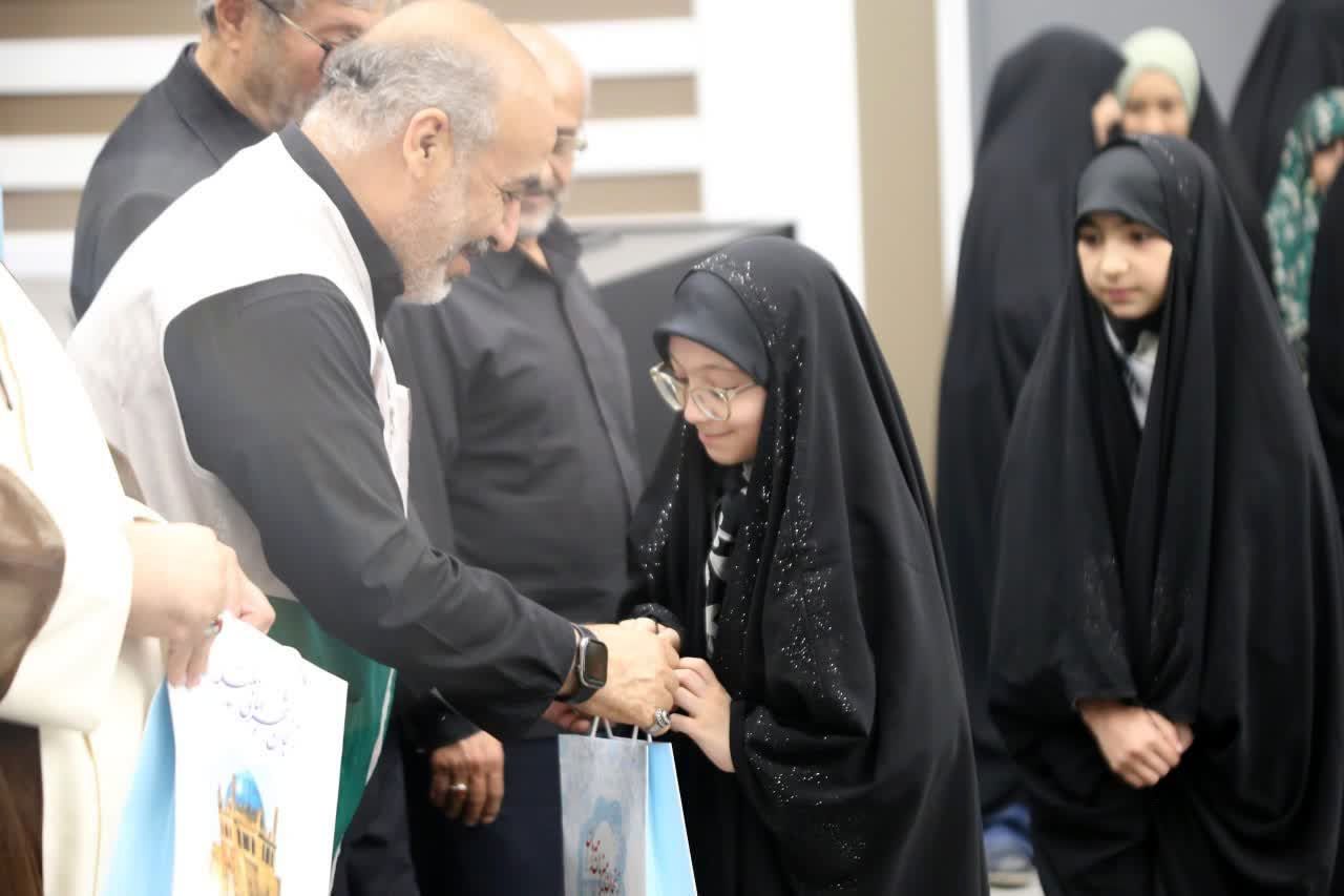 برگزاری آیین شکرانه خدمت کانون‌های خدمت رضوی استان زنجان