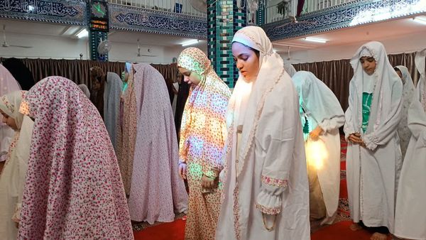 جماعت در اعتکاف دانش‌آموزی، طعم شیرین بندگی