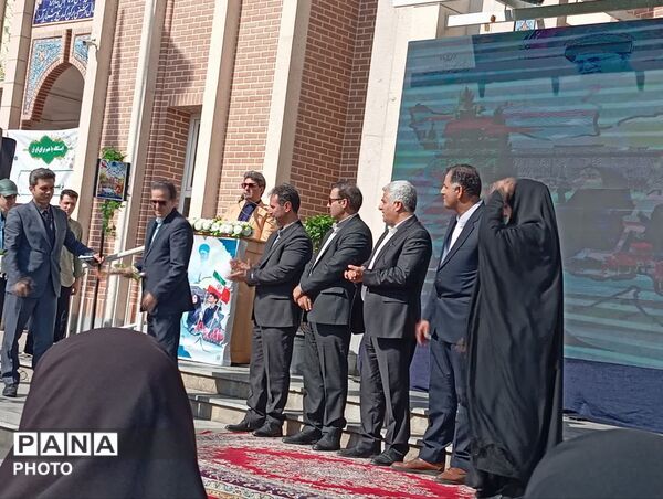زنگ مهر، ایثار، شهادت و نماز  در هنرستان دارالفنون