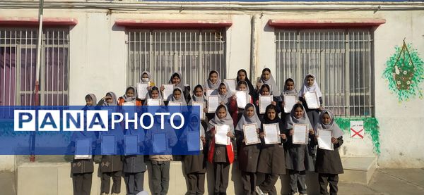 تقدیر از برترین‌های دبستان شهید نجفی فدافن 