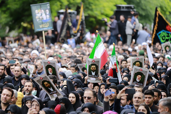 تشییع پیکر شهدای خدمت در تبریز