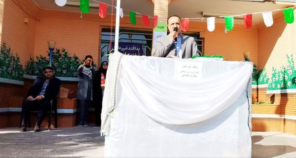 آیین نکوداشت و نواختن زنگ‌ پدافند غیرعامل در شهرستان کلات