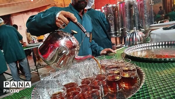 فعالیت چایخانه حضرت زهرا (س) ادامه دار است