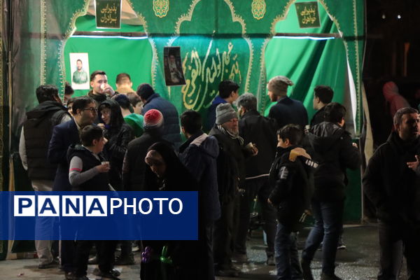 پذیرایی نوجوانان سید مرکز سلاله از منتظران ظهور در ایام فرخنده نیمه شعبان