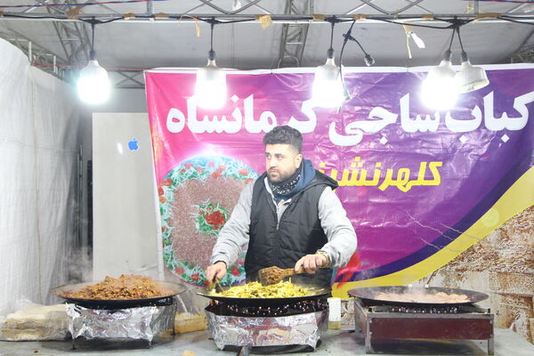 نمایشگاه شب یلدا در باغ دولت‌آباد یزد
