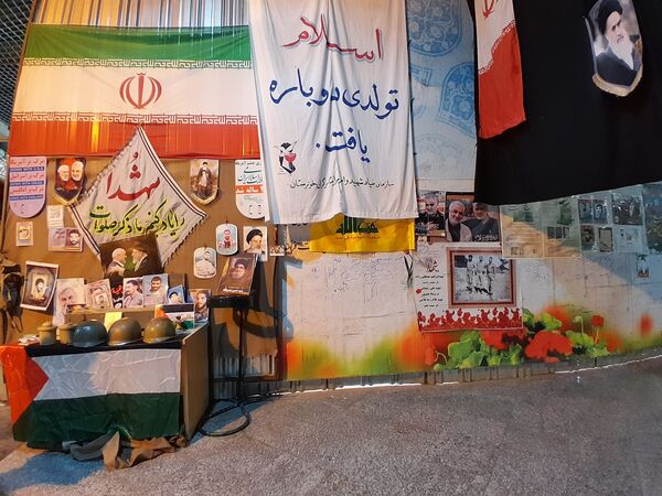 نشست صمیمانه خادمان افتخاری چایخانه حضرت قاسم بن الحسن(ع) در مشهد مقدس