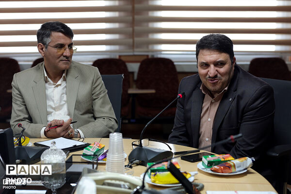 جلسه هماهنگی و هم افزایی بین دبیرخانه کمیسیون تخصصی توسعه آموزش عمومی قرآن کشور و معاونت آموزش متوسطه