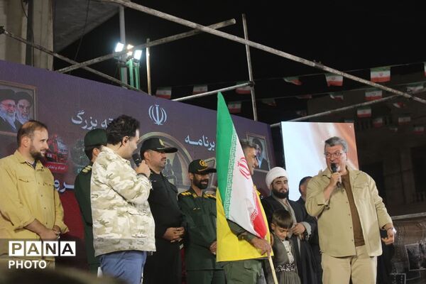 شبی پرشور در فیروزکوه؛ رقابت تیم‌ها برای رسیدن به مرحله استانی در مسابقه «میدان یار»
‌