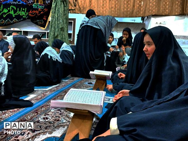 محفل انس با قرآن به یاد رهبر شهید انقلاب
