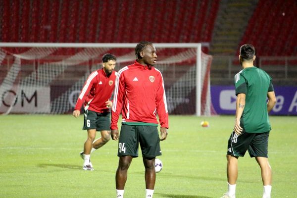 تمرین پیش از بازی با تراکتور تیم الوحده امارات