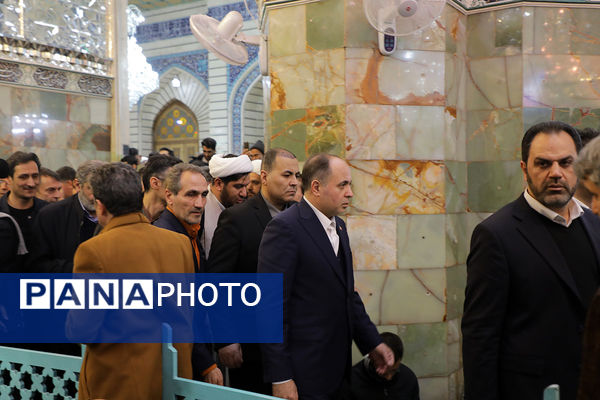 تشرف وزیر جهاد کشاورزی به زیارت حرم حضرت معصومه(س)