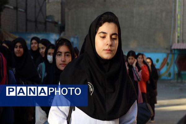 صبحگاه مدرسه شیخ مفید پاکدشت