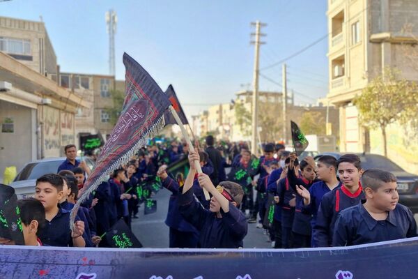 آیین عزاداری نو گلان فاطمی؛ از مسیر مدرسه میثاق تا مسجد امام حسن مجتبی (ع) فشافویه