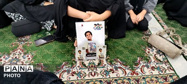 آیین گرامیداشت چهارمین ماهگرد شهادت «رهبر شهید» و شهدای دانش‌آموز دبستان شجره طیبه میناب